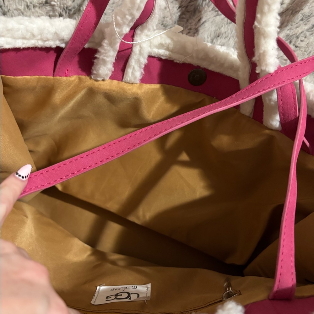 Telfar Ugg Fuchsia Sherpa Tote - Picture 4 of 4